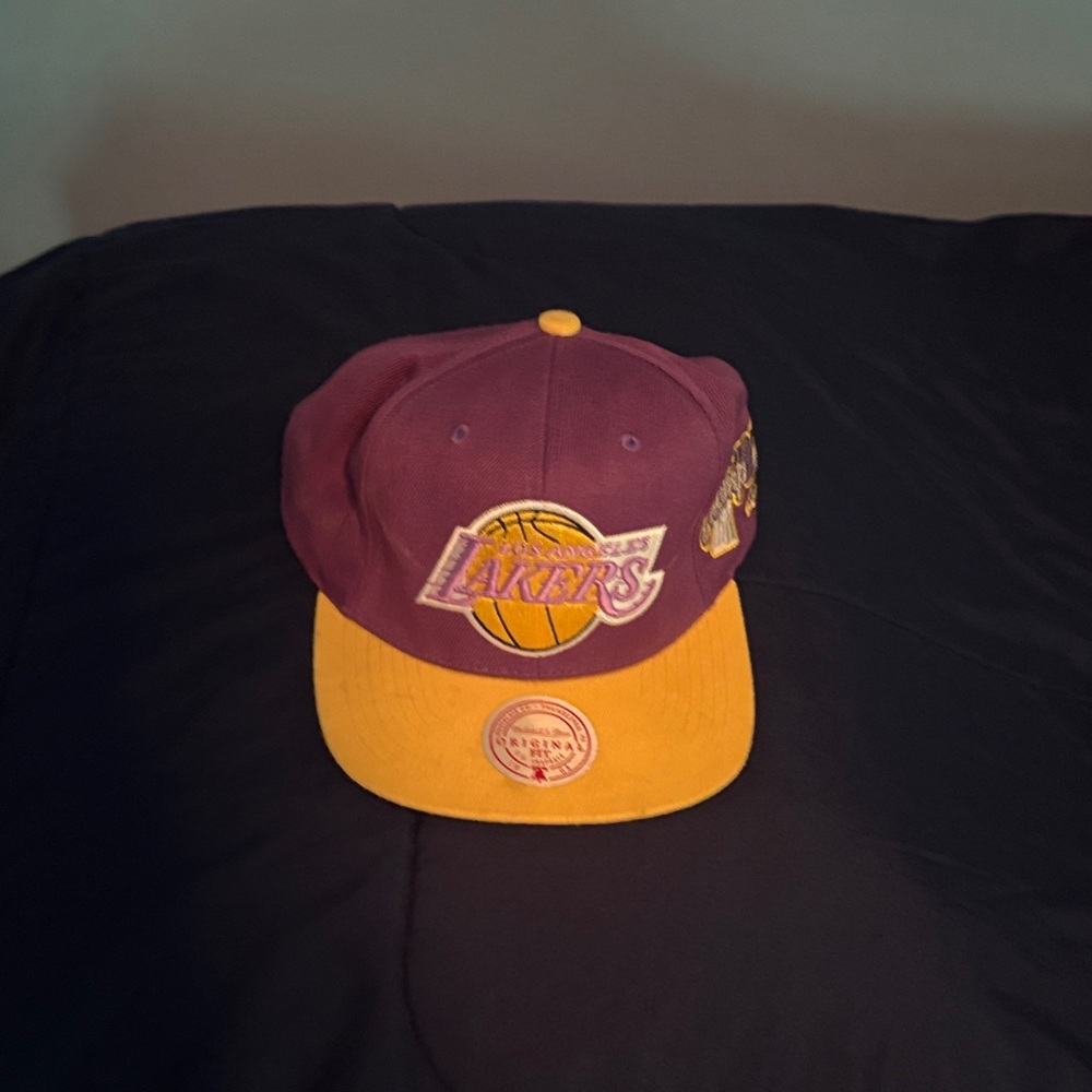 Mitchell & Ness Purple and Yellow Lakers Hat